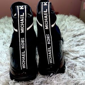 MK SHOES ankle WOMEN SIZE 7/2 m